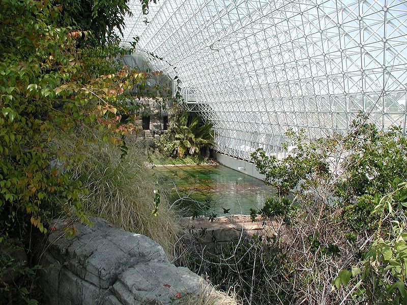 800px-Biosphere2_Inside_big